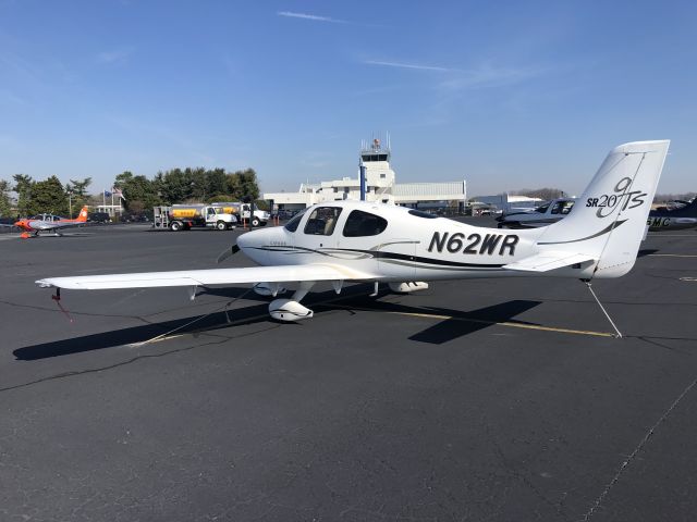 Cirrus SR-20 (N62WR)