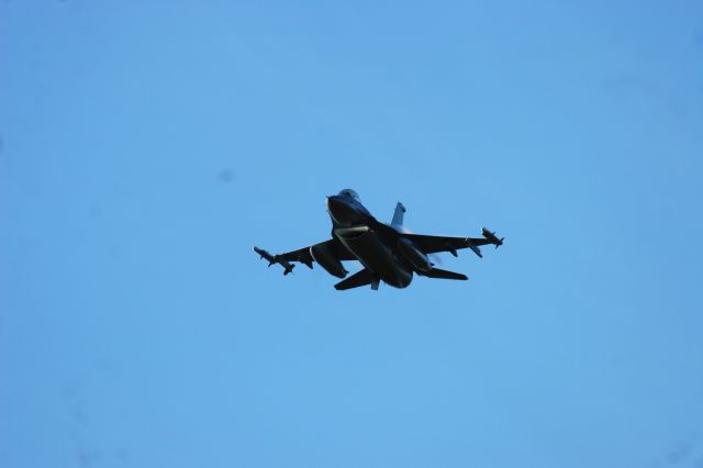 — — - Wisconsin Air National Guard F-16 Hardwood Range USA