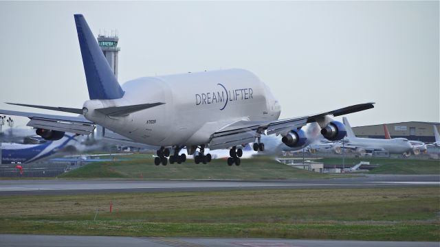 Boeing 747-400 (N780BA) - GTI4151 on final approach to runway 16R on 7/13/12. The flight originated at RJGG / NGO with a stop at PANC.