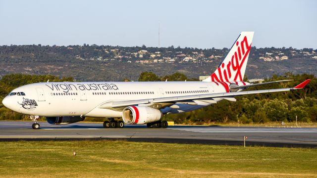 Airbus A330-200 (VH-XFJ)