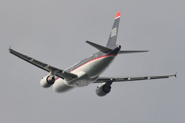 Airbus A319 (N765US) - Seen at KDCA on 9/12/2010