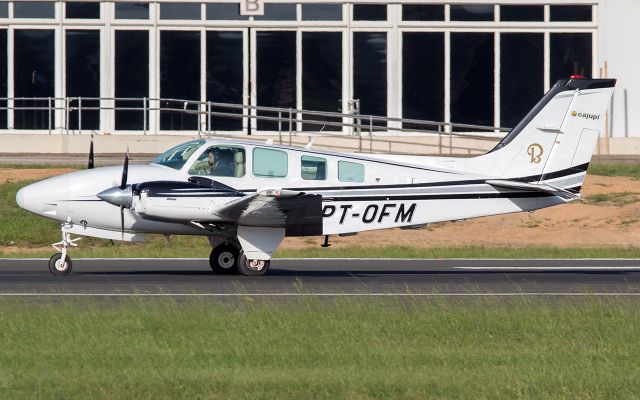 Beechcraft Baron (58) (PT-OFM)