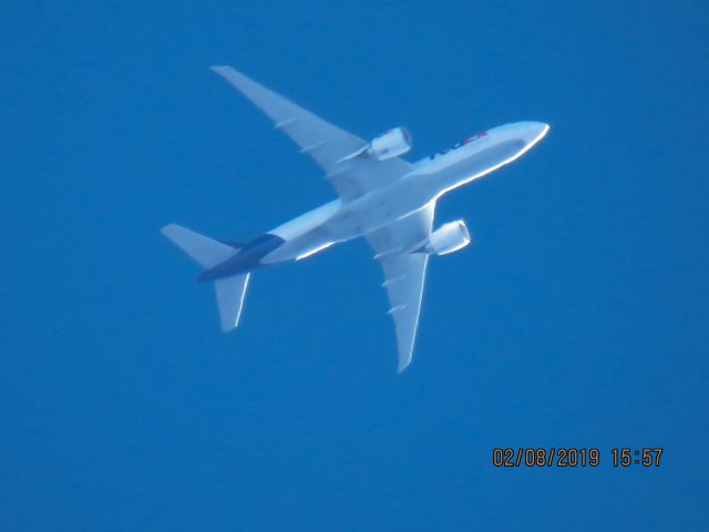 BOEING 777-200LR (N888FD)