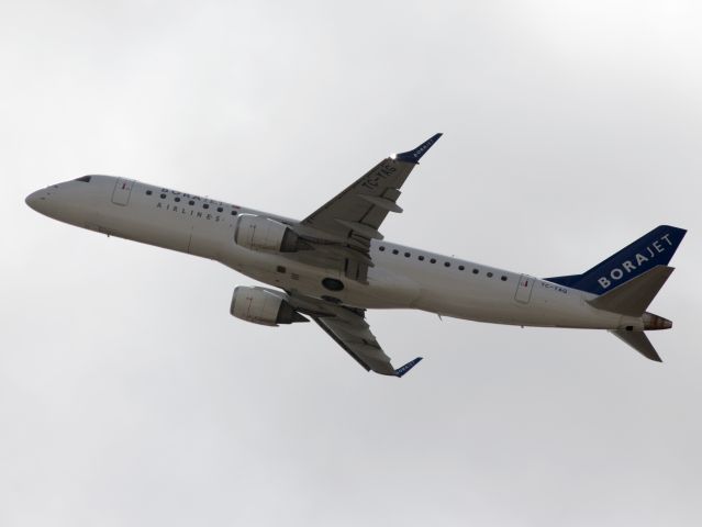 Embraer ERJ-190 (TC-YAG) - Take off runway 06 at Sabiha Gökçen airport, Istanbul, Turkey | 15 SEP 2014.