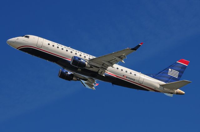 Embraer 170/175 (N106HQ) - Seen at KDCA on 3/7/2010    a href=http://discussions.flightaware.com/profile.php?mode=viewprofile&u=269247  [ concord977 profile ]/a