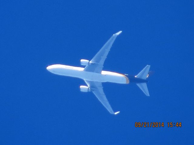 BOEING 767-300 (N353UP) - UPS flight 858 from SDF to ABQ over Baxter Springs Kansas (78KS) at 36,000 feet.