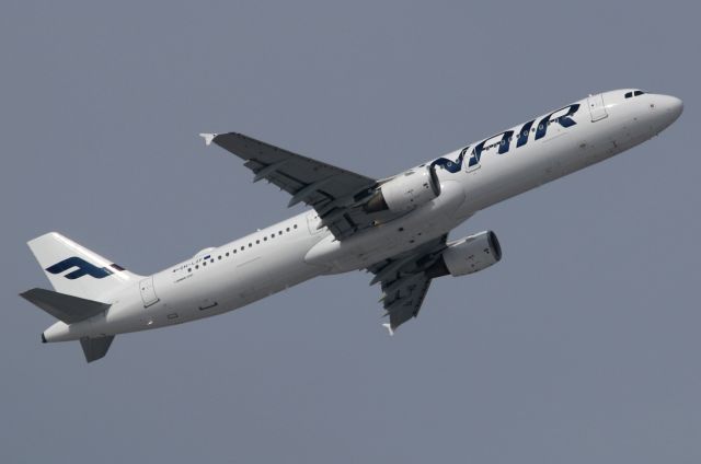 Airbus A321 (OH-LZF)