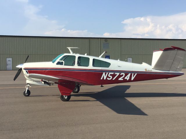 Beechcraft 35 Bonanza (N5724V)