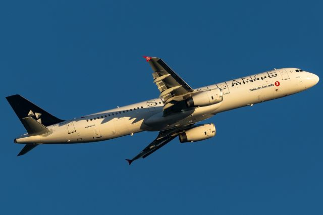 Airbus A321 (TC-JRS) - First with Star Alliance Colours! 2019-02-26