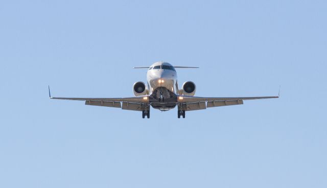 Canadair Regional Jet CRJ-200 (N8855A)