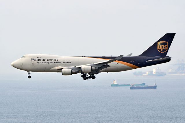 Boeing 747-400 (N574UP)