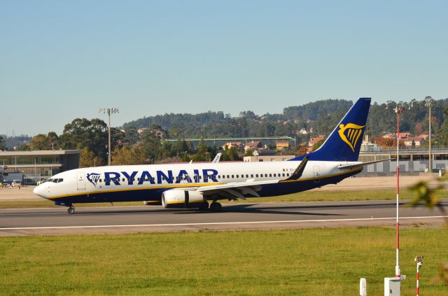 Boeing 737-800 (EI-EFD) - EI-EFD Landing At LEVX From LEBL. 06-11-2021