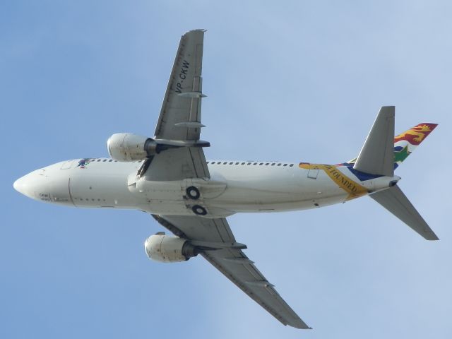 BOEING 737-300 (VP-CKW)