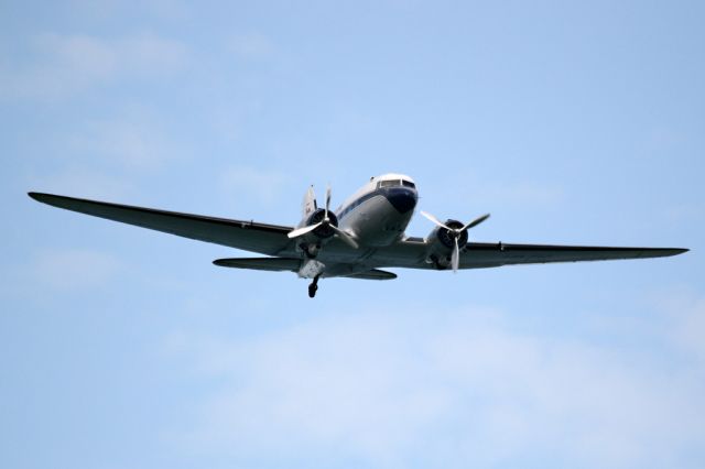 Douglas DC-3 (HB-IRJ)