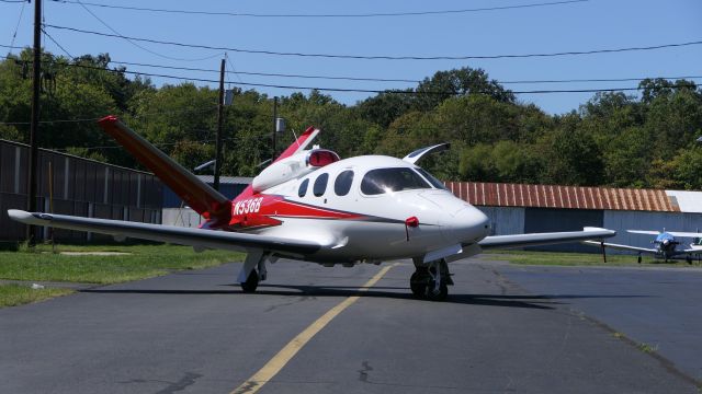 Cirrus Vision SF50 (N536B)