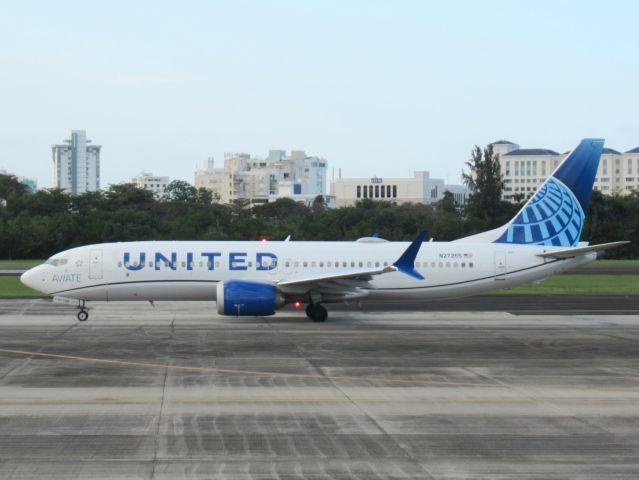 Boeing 737 MAX 8 (N27255)