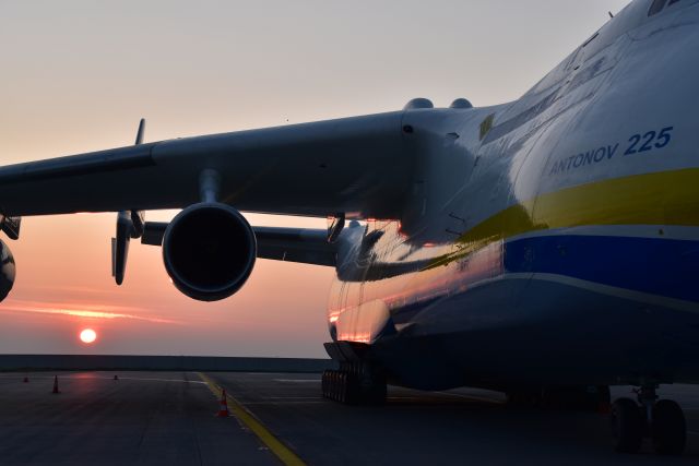 Antonov Antheus (UR-82060) - Antonov 225 at sunrise of Thursday 12 May 2016 prior to departure for Turkmenbashi, Hyderabad, Kuala Lumpur and, eventually, Perth with a power plant generator from Pilsen