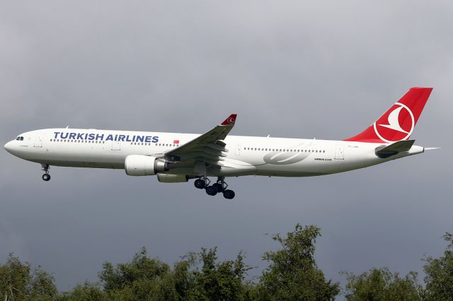 Airbus A330-300 (TC-JOM)