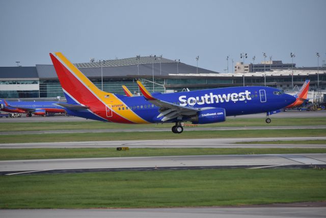 Boeing 737-700 (N798SW) - 8/7/2016: Southwest Airlines Boeing 737-7AD landing on Runway 12R at KHOU.