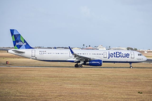 Airbus A321 (N929JB)