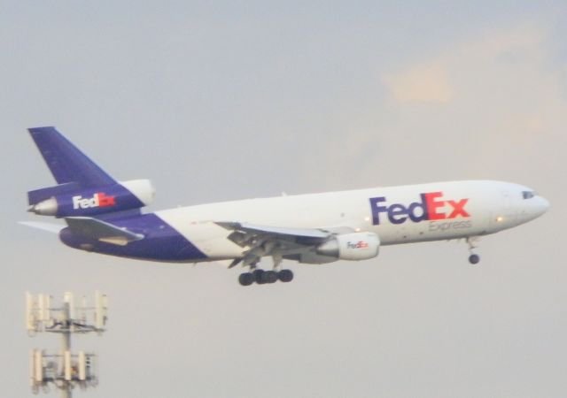 McDonnell Douglas DC-10 (N307FE)