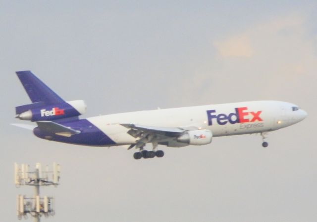 McDonnell Douglas DC-10 (N307FE)