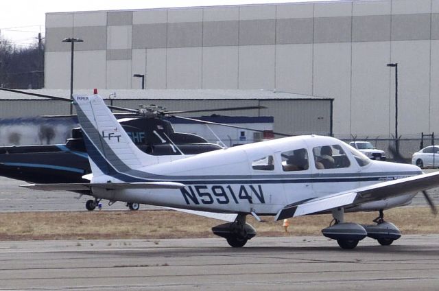 Piper Cherokee (N5914V)