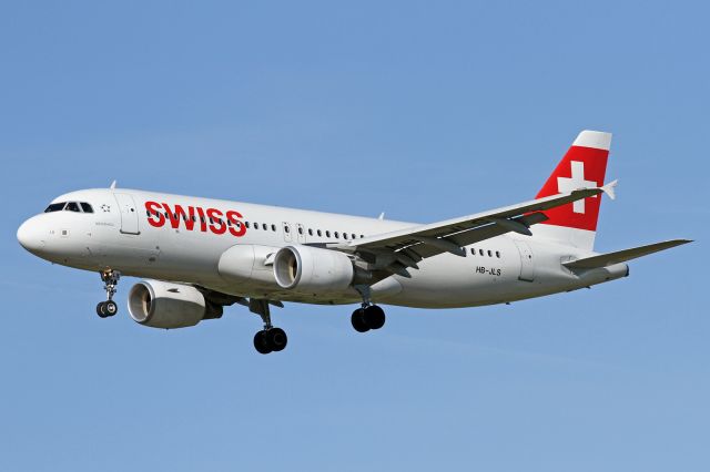 Airbus A320 (HB-JLS)