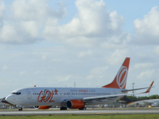 Boeing 737-800 (PR-GUI)