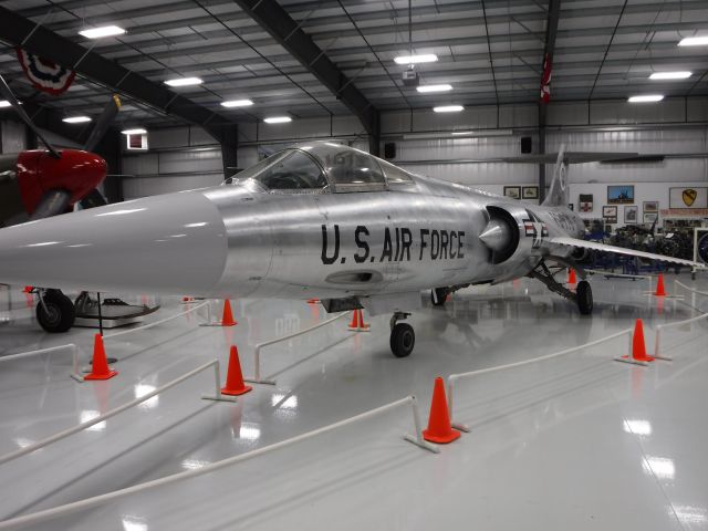 — — - Lockheed F-104A Starfighter