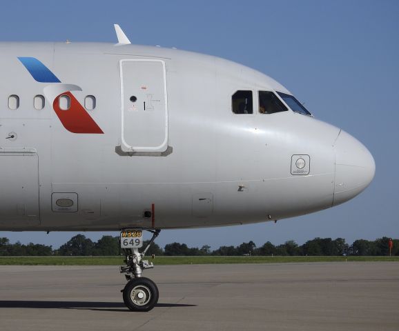 Airbus A320 (N649AW)