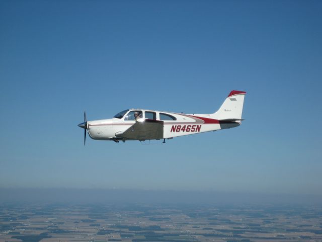 Beechcraft Bonanza (33) (N8465N)