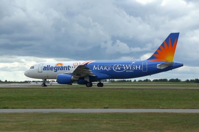 Airbus A320 (N218NV)