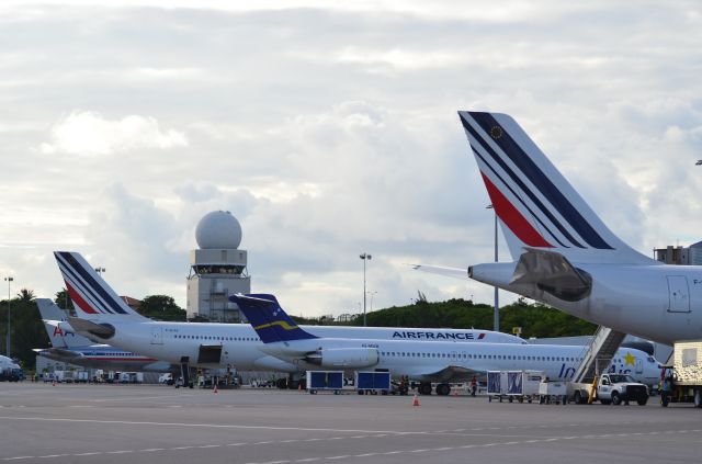 F-GLZO — - Two Air France on St. Maarten. Something you dont see very day.