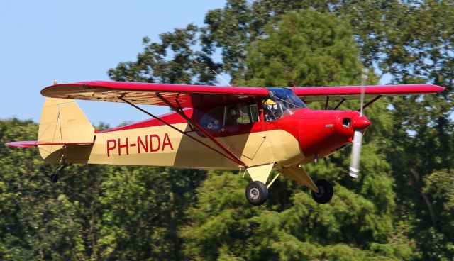 Piper PA-12 Super Cruiser (PH-NDA)