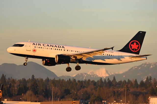 Airbus A320 (C-FXCD)