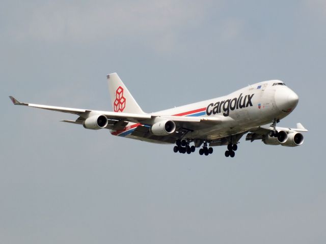 Boeing 747-400 (LX-WCV)