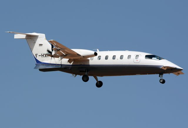 Piaggio P.180 Avanti (F-HXPG)