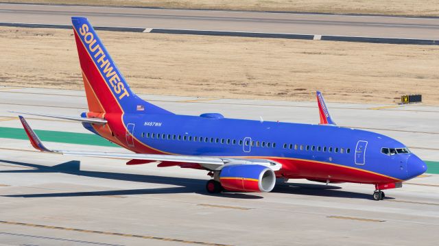 Boeing 737-700 (N487WN)