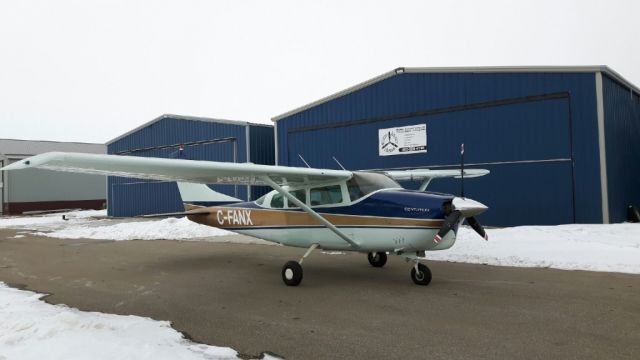 Cessna Centurion (C-FANX)