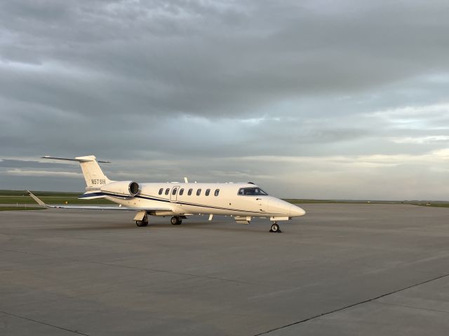 Learjet 45 (N57SH)