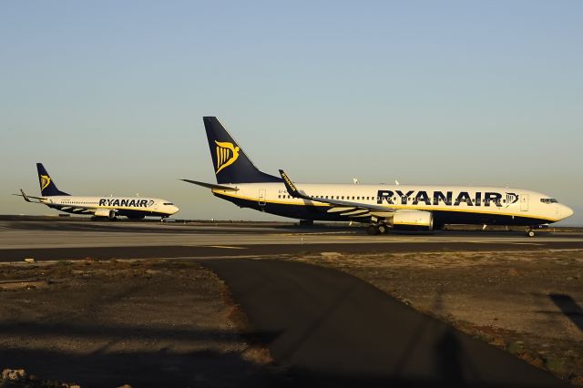 Boeing 737-800 (EI-EPD) - TENERIFE SUR