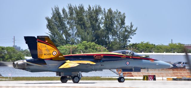 18-8761 — - Fort Lauderdale air show