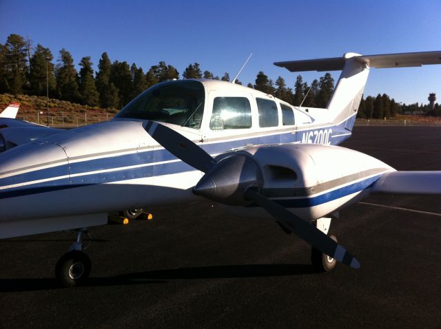 Beechcraft Duchess (N6700C)