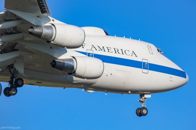 Boeing 747-200 (N31677)