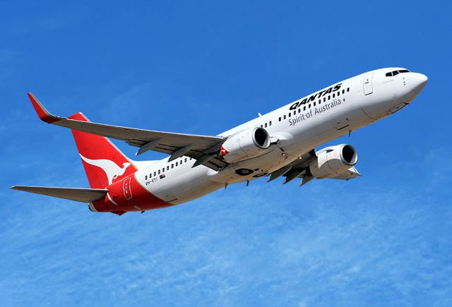 Boeing 737-800 (VH-VYI) - QANTAS BOEING 737-838 - REG VH-VYI (CN 34181/1840) - ADELAIDE INTERNATIONAL AIRPORT SA. AUSTRALIA - YPAD 28/11/2014