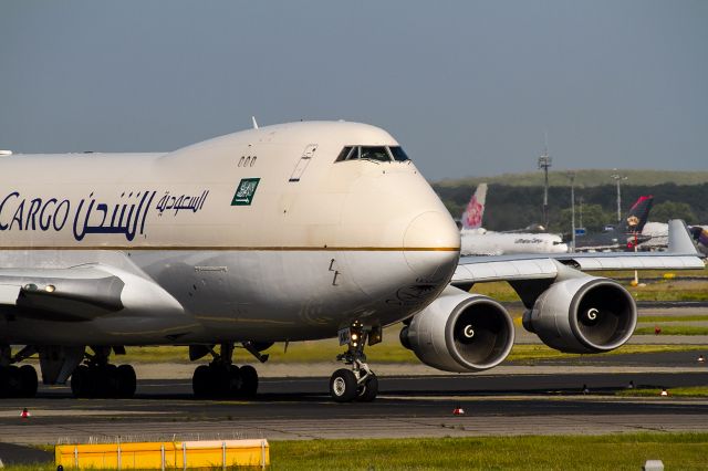 Boeing 747-400 (TF-AMU) - Rwy 18