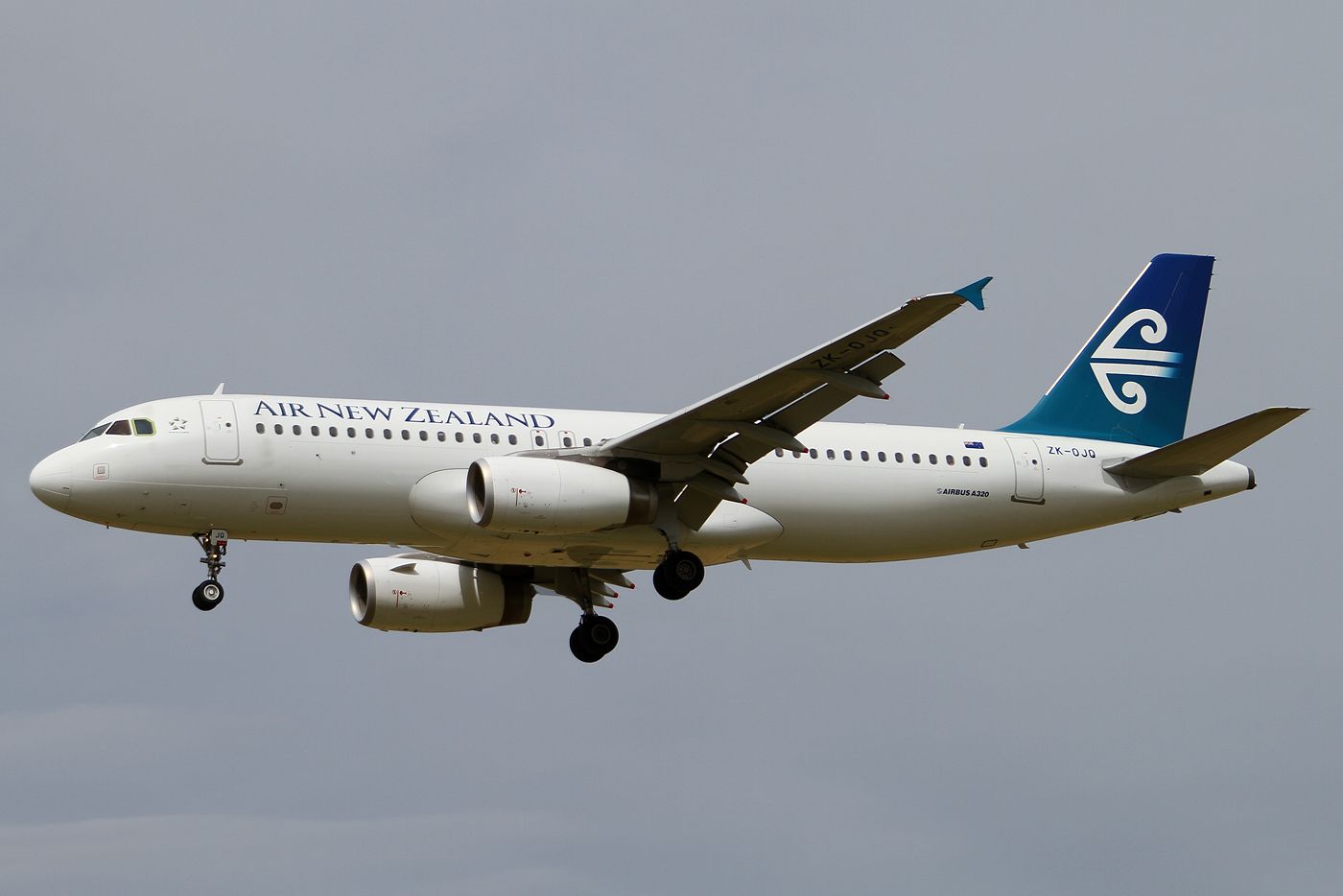 Airbus A320 (ZK-OJQ)