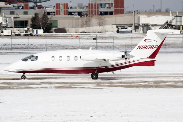 Piaggio P.180 Avanti (N180BP)