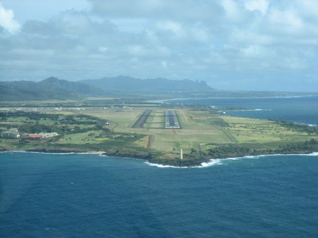 IAI Gulfstream G150 (N480JJ) - Landing Kauai